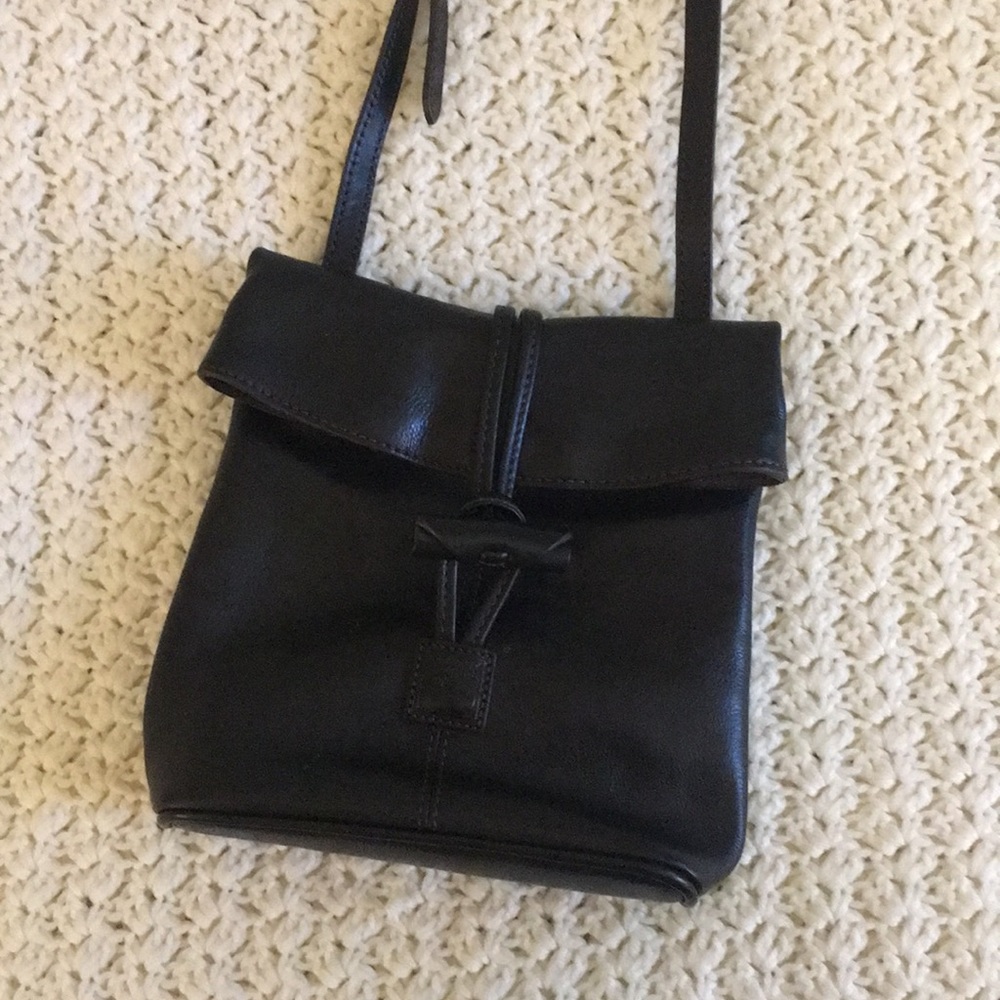 Dooney & Bourke black leather crossbody purse